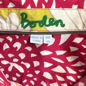 Women’s Boden button shirt.